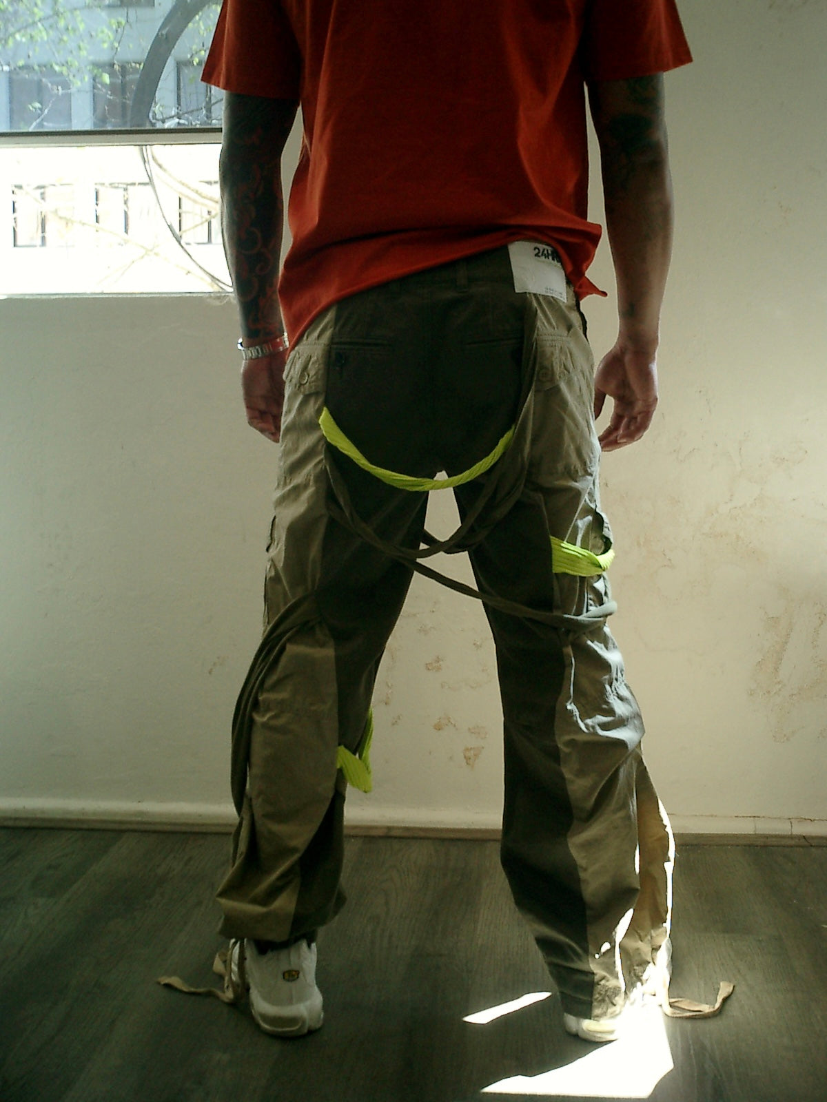 HYBRID CARGO - BROWN / FLUORO